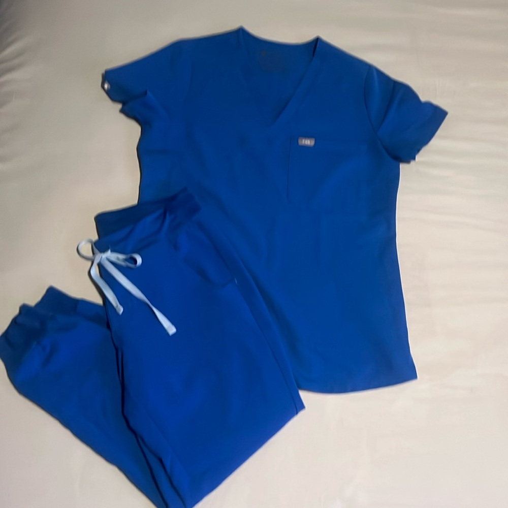 Figs Zamora jogger XS petite, Figs Catarina one pocket XS shirt